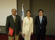 Sr. Hernández y Sr. Ruescas con la Directora del Instituto Nacional de Cultura de Panamá, Dña Maria Eugenia Herrera, en la sede del Instituto Cervantes (Madrid)